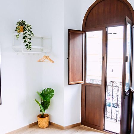 Triana Riverside Guesthouse Севиля Екстериор снимка