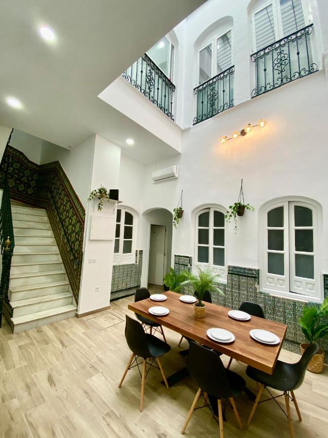 Triana Riverside Guesthouse Севиля Екстериор снимка
