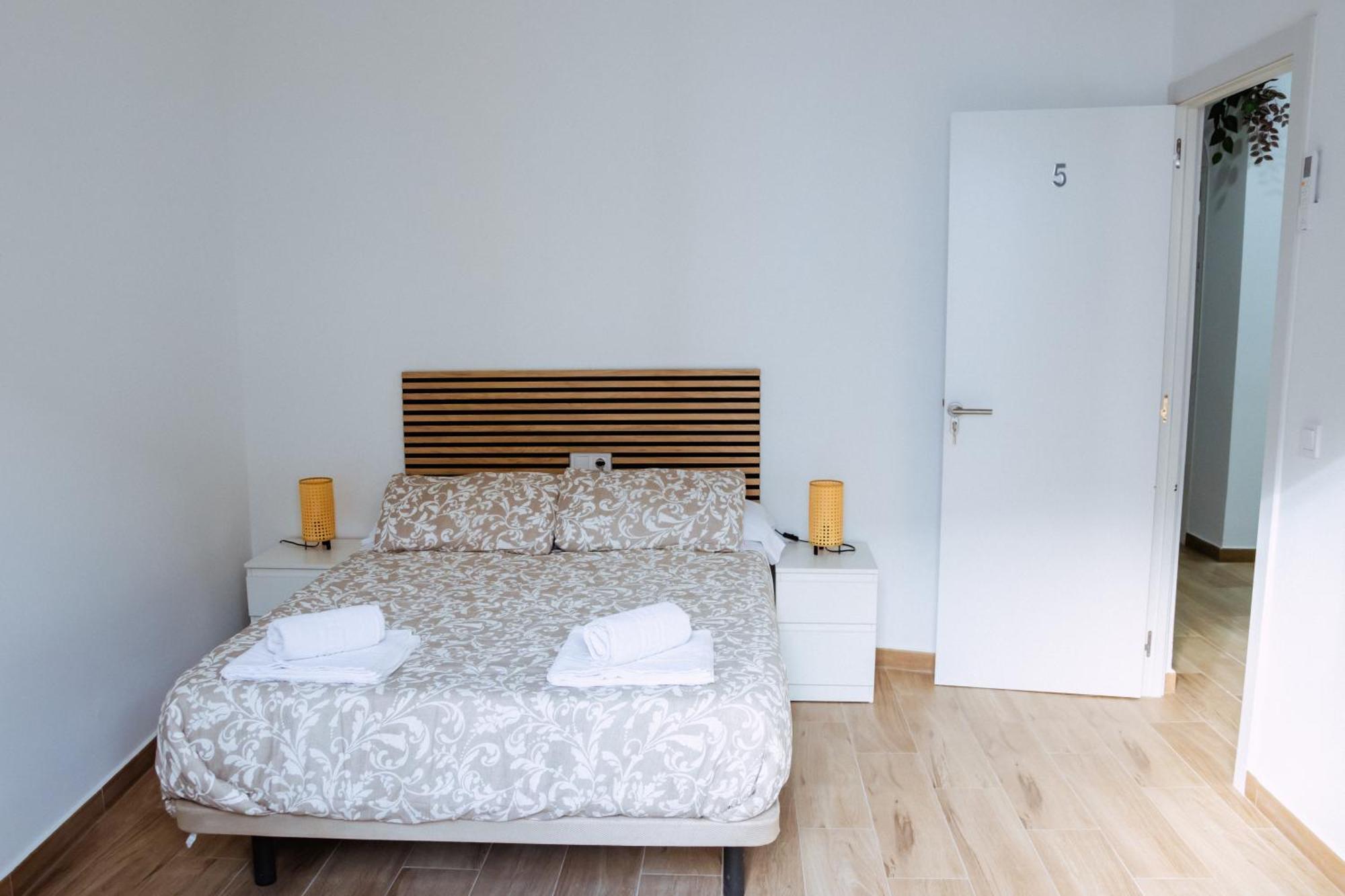 Triana Riverside Guesthouse Севиля Екстериор снимка