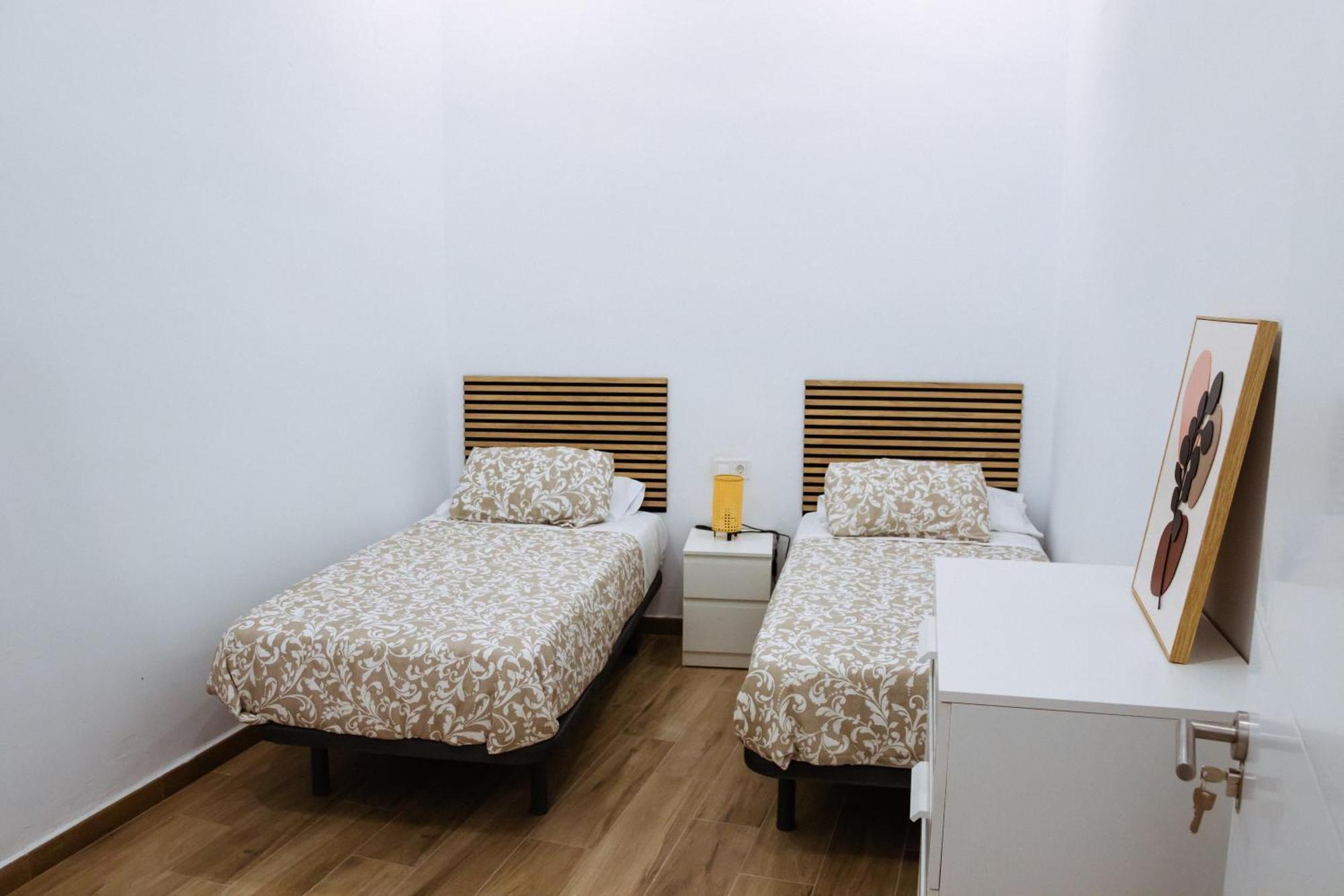 Triana Riverside Guesthouse Севиля Екстериор снимка
