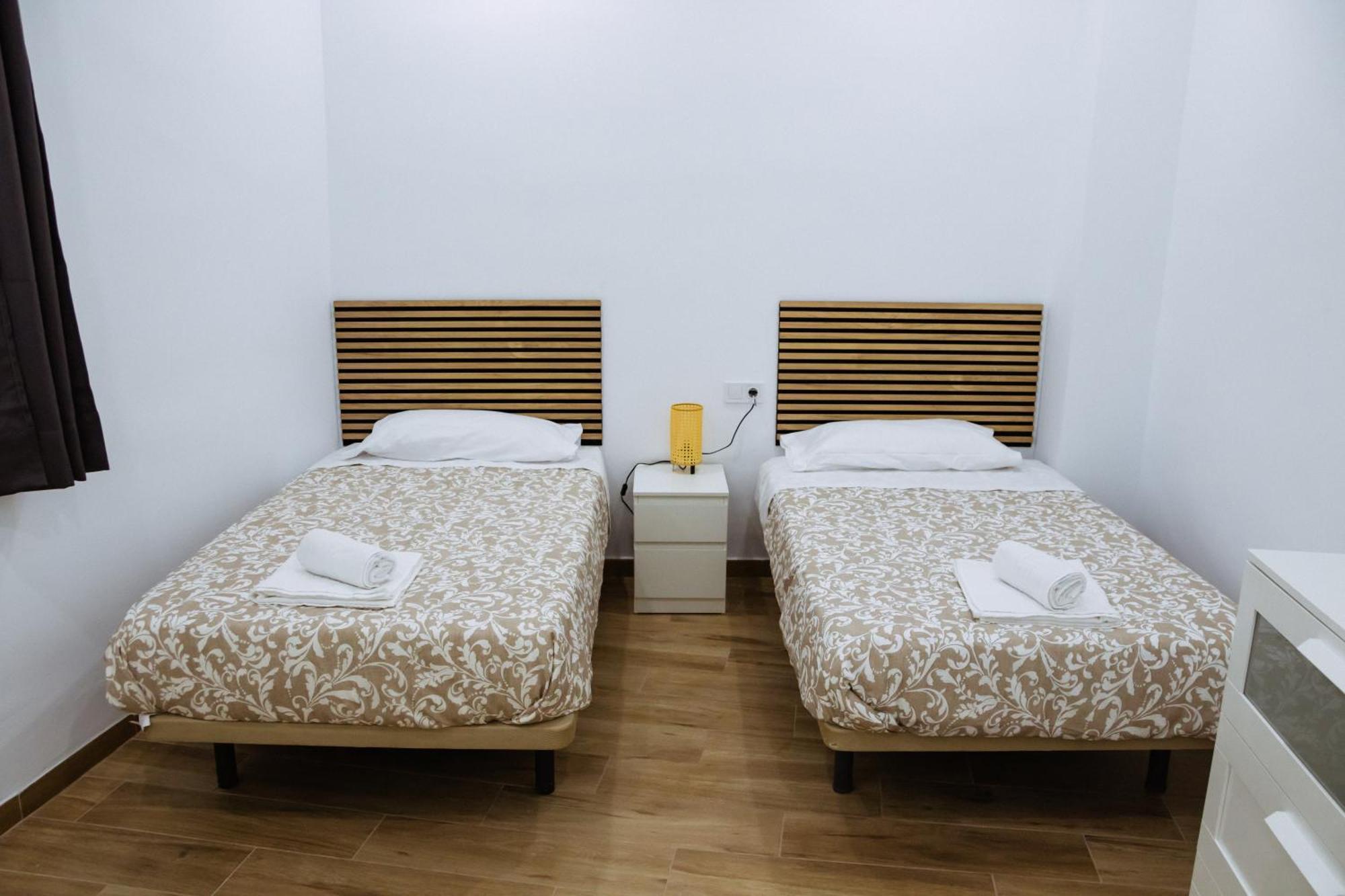 Triana Riverside Guesthouse Севиля Екстериор снимка