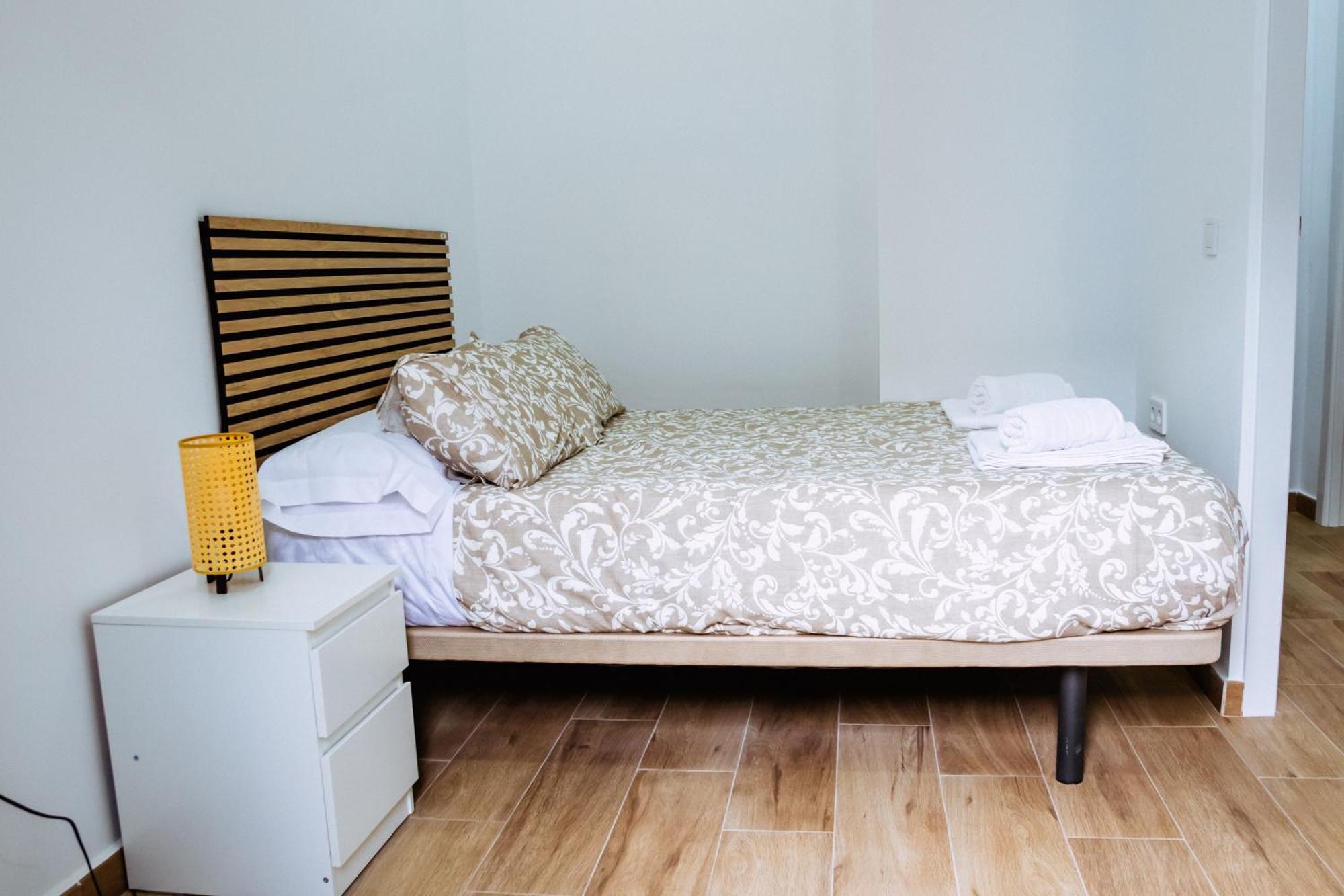 Triana Riverside Guesthouse Севиля Екстериор снимка