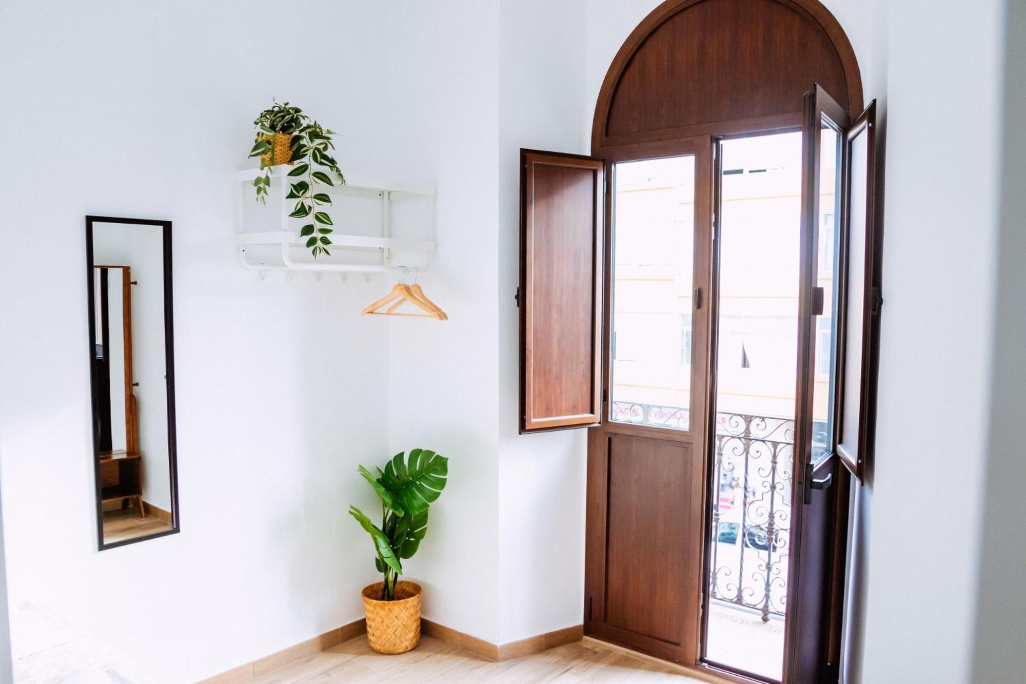 Triana Riverside Guesthouse Севиля Екстериор снимка