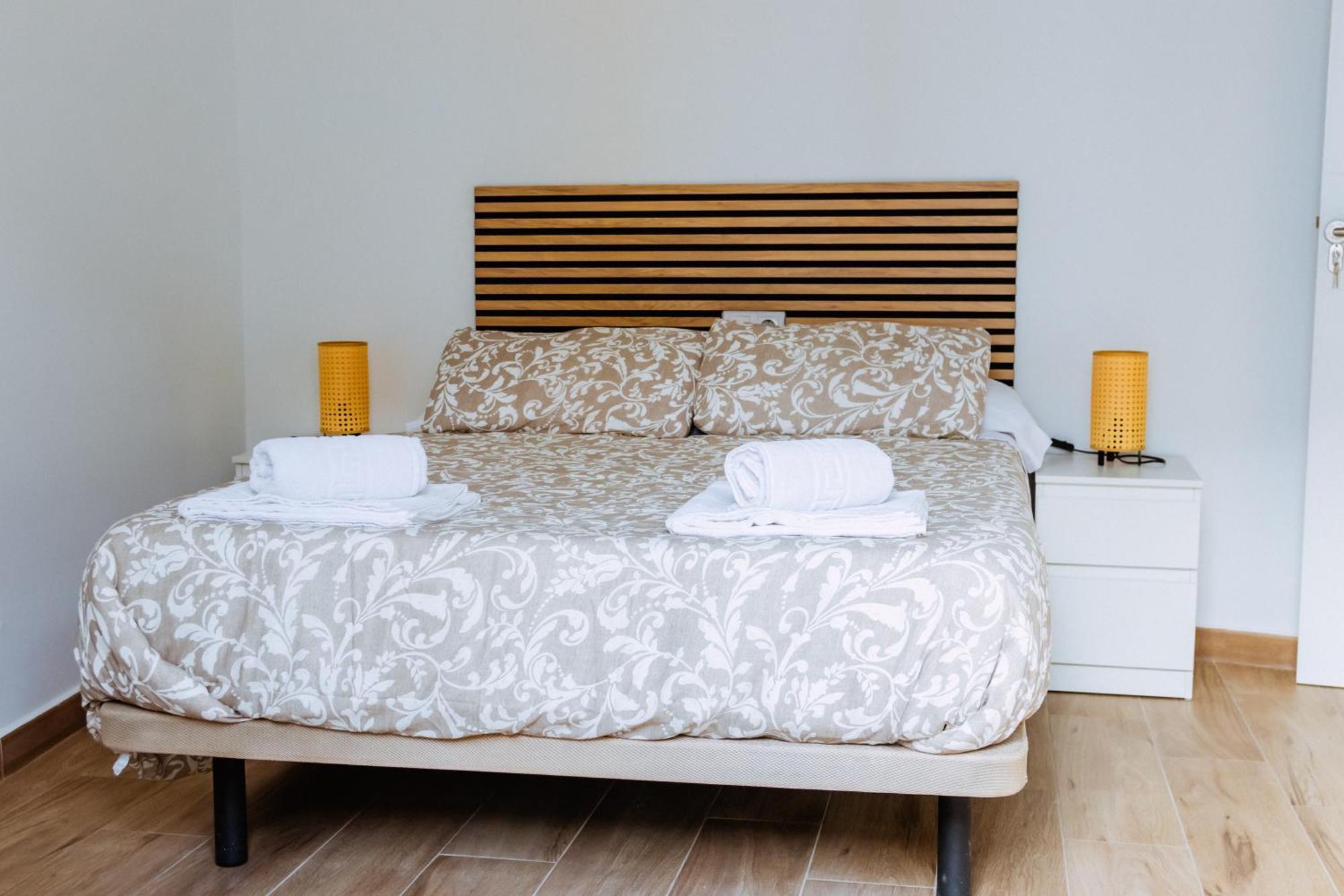 Triana Riverside Guesthouse Севиля Екстериор снимка